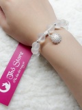 Vòng tay đá thạch anh phong thủy màu trắng 2